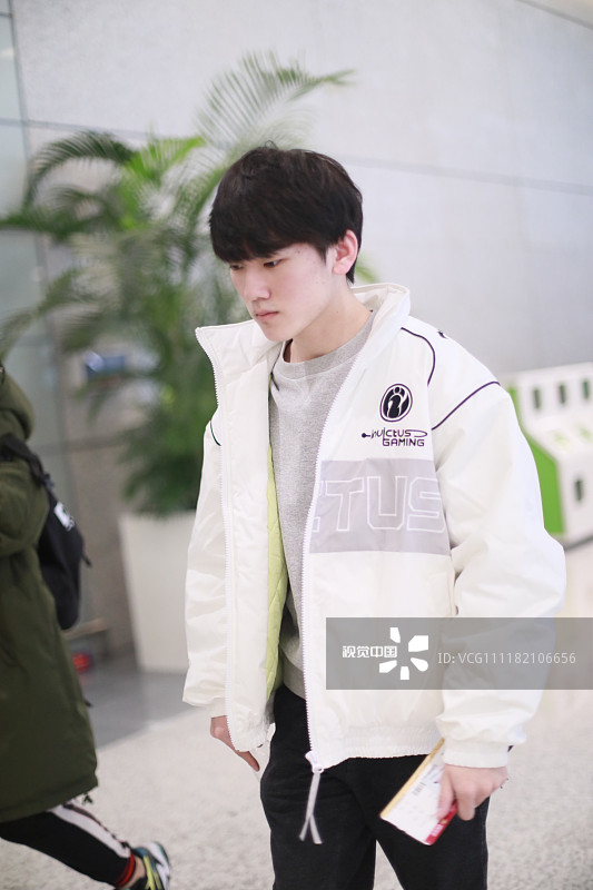 NG28-JackeyLove新星势不可挡表现惊艳，FPX未来可期！的简单介绍